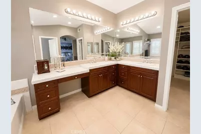 35096 Nightingale St, Winchester, CA 92596 - Photo 16