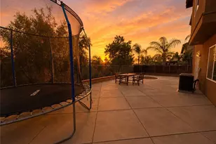 35096 Nightingale St, Winchester, CA 92596 - Photo 18