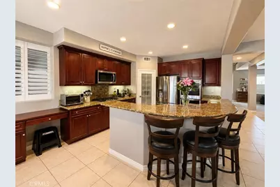 35096 Nightingale St, Winchester, CA 92596 - Photo 2
