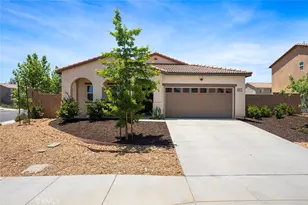 28473 Pinon Ct, Winchester, CA 92596 - Photo 2