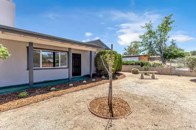 7725 Shawnee, Yucca Valley, CA 92284 - Photo 6