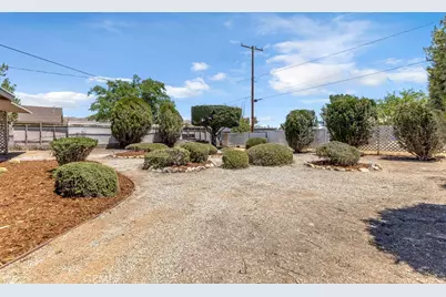 7725 Shawnee, Yucca Valley, CA 92284 - Photo 44