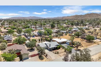 7725 Shawnee, Yucca Valley, CA 92284 - Photo 46