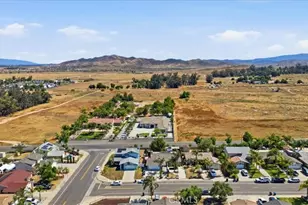 1893 Loma Bonita, Perris, CA 92570 - Photo 34