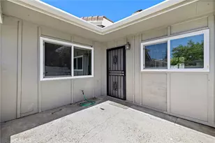 38750 Via Las Flores, Murrieta, CA 92563 - Photo 40