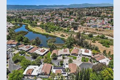 38750 Via Las Flores, Murrieta, CA 92563 - Photo 10
