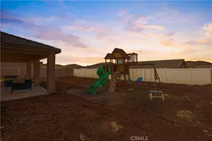 26017 Redoak St, Menifee, CA 92584 - Photo 22
