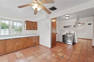 318 E Gladstone St, San Dimas, CA 91773 - Photo 14