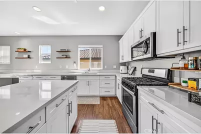 30354 Woodland Hills Street, Murrieta, CA 92563 - Photo 24
