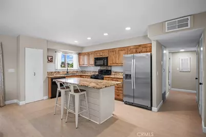 26750 Oakmont Dr, Menifee, CA 92586 - Photo 8