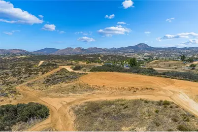 38799 Calle Segovia, Temecula, CA 92592 - Photo 12