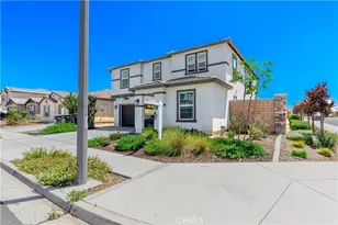 25662 Buckeye Mdw Ln, Homeland, CA 92548 - Photo 2