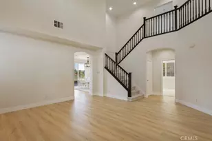 35640 Sainte Foy St, Murrieta, CA 92563 - Photo 6
