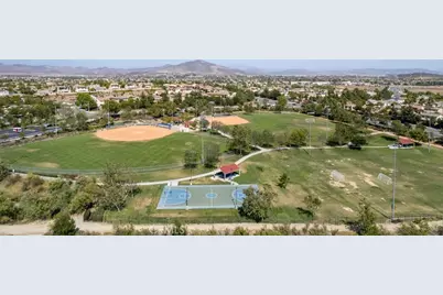 35640 Sainte Foy Street, Murrieta, CA 92563 - Photo 46