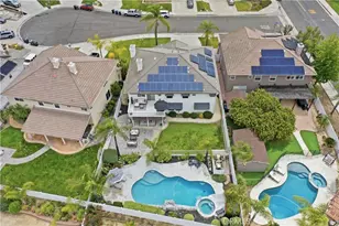 39657 Bayonne Pl, Murrieta, CA 92562 - Photo 2