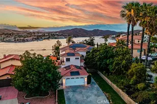 29723 Eagle Point Dr, Canyon Lake, CA 92587 - Photo 2