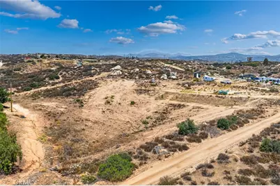 41720 Oak Canyon Road, Hemet, CA 92544 - Photo 12