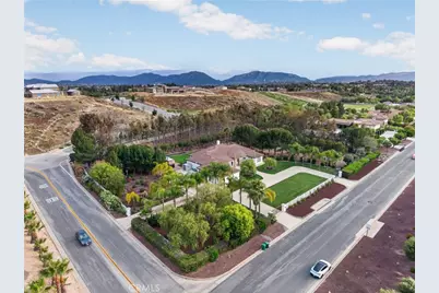 32905 Avenida Lestonnac, Temecula, CA 92592 - Photo 4