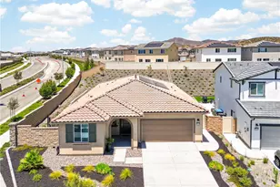 33134 Celadon Ave, Winchester, CA 92596 - Photo 2