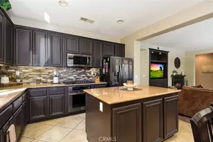 34466 Waltham Pl, Winchester, CA 92596 - Photo 12