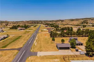 49585 Flightline Way, Aguanga, CA 92536 - Photo 2