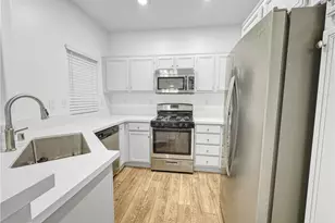 26526 Arboretum, Murrieta, CA 92563 - Photo 2