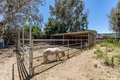 24425 Epson Court, Murrieta, CA 92562 - Photo 34