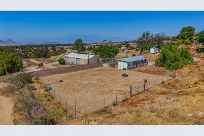 22740 Ramona, Nuevo, CA 92567 - Photo 8