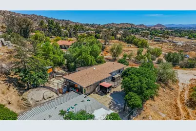 22740 Ramona, Nuevo, CA 92567 - Photo 6