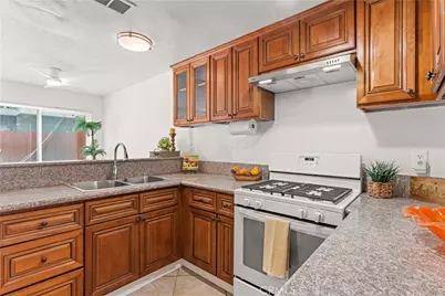 16487 Joy Street, Lake Elsinore, CA 92530 - Photo 2