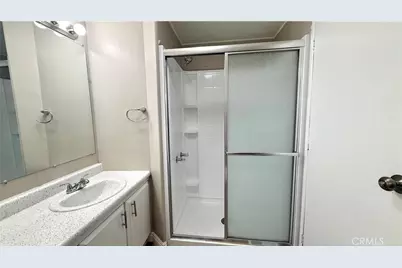 881 N Lake Street #69, Hemet, CA 92544 - Photo 32