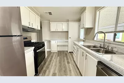 881 N Lake Street #69, Hemet, CA 92544 - Photo 20