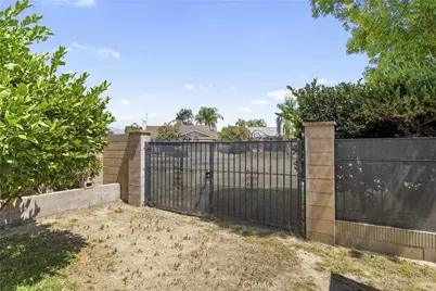 726 Piccadilly Square, Hemet, CA 92544 - Photo 30