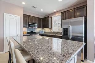 29264 Crystal Ridge Ct, Lake Elsinore, CA 92530 - Photo 4