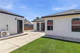 11018 S Chanera, Inglewood, CA 90303 - Photo 20
