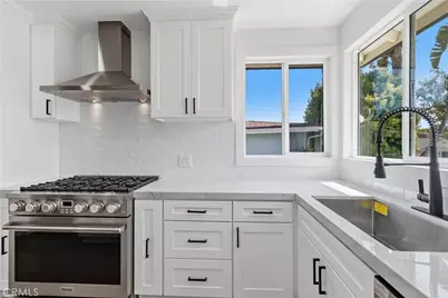 11018 S Chanera, Inglewood, CA 90303 - Photo 6