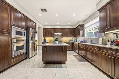 3317 Banyon Circle, Lake Elsinore, CA 92530 - Photo 12