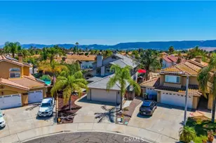 23839 Sweet Pea Ct, Murrieta, CA 92562 - Photo 2