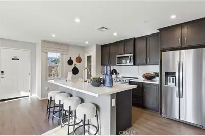 15587 April Dawn Way #5, Fontana, CA 92336 - Photo 6