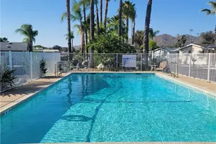 21601 Canyon Dr, Wildomar, CA 92595 - Photo 18