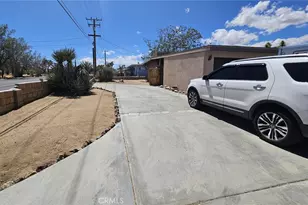 57492 Onaga Trail, Yucca Valley, CA 92284 - Photo 2