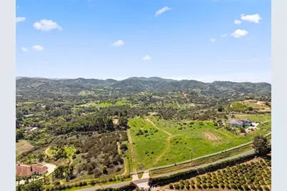 2 Las Palmeras, Temecula, CA 92590 - Photo 10