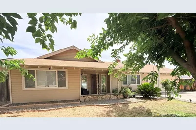 41931 Thornton Avenue, Hemet, CA 92544 - Photo 2
