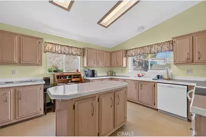 38012 Calle Quedo, Murrieta, CA 92562 - Photo 16
