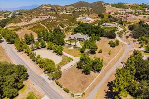 37954 Calle De Lobo, Murrieta, CA 92562 - Photo 4