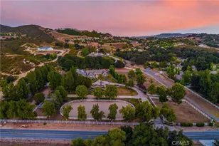 37954 Calle De Lobo, Murrieta, CA 92562 - Photo 2
