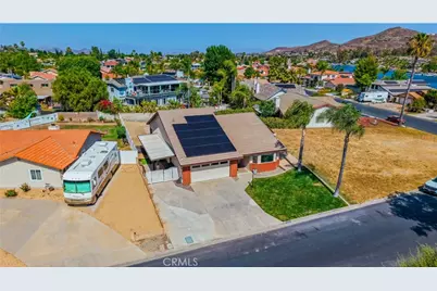 30150 Cove View Street, Canyon Lake, CA 92587 - Photo 2