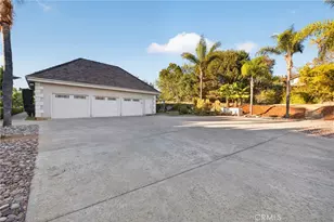 2098 Vista Valle Verde, Fallbrook, CA 92028 - Photo 12