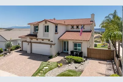 23831 Via Madrid, Murrieta, CA 92562 - Photo 2