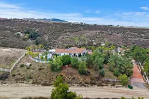 39565 Spanish Oaks Dr, Temecula, CA 92592 - Photo 4